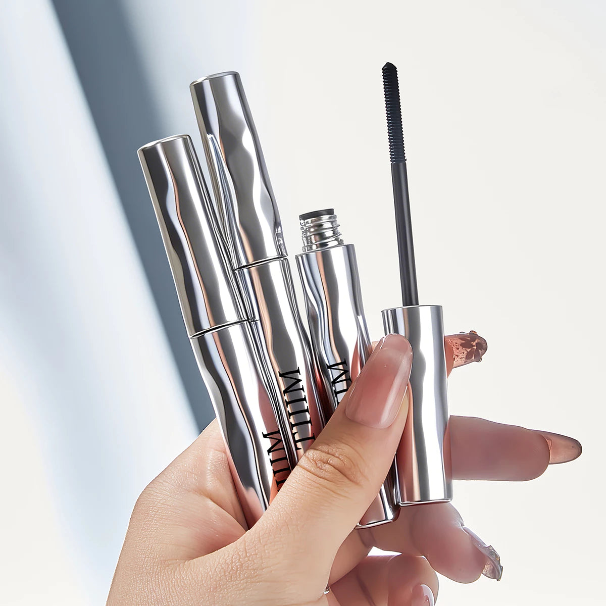Latisse Natural Mascara Fine Brush Head Eyelashes Long Curls Are Not Easy To Smudge Makeup